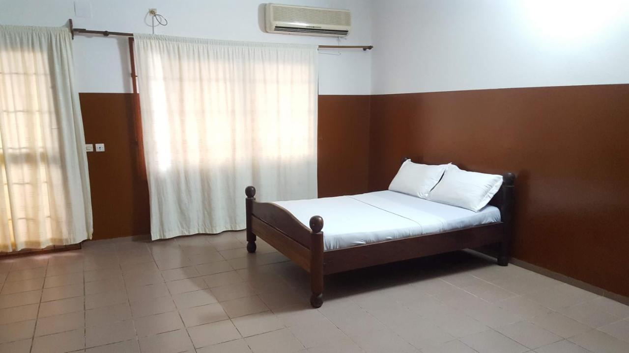 Academia Hotel Lomé Exteriör bild