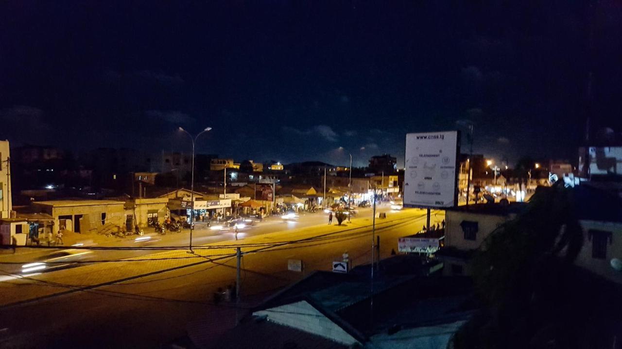 Academia Hotel Lomé Exteriör bild